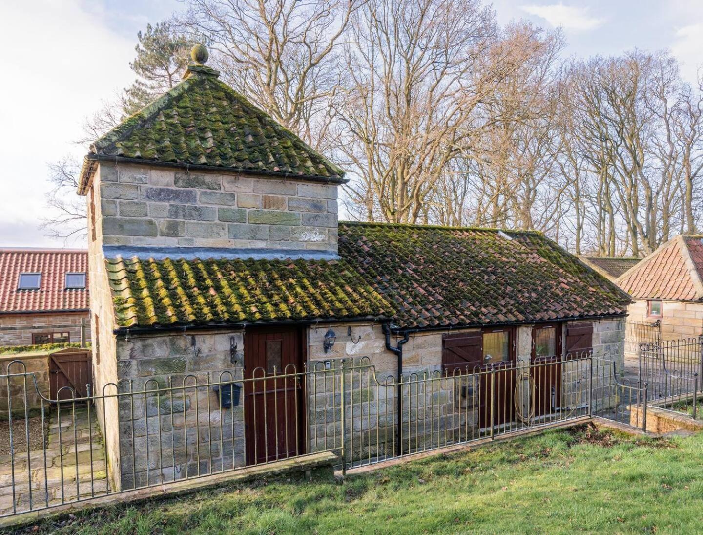 Sycamore Cottage, Falling Foss Waterfalls Holiday home Whitby