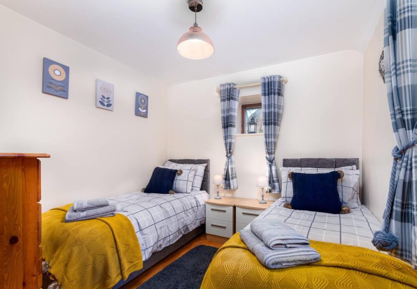 Sycamore Cottage, Falling Foss Waterfalls Holiday home